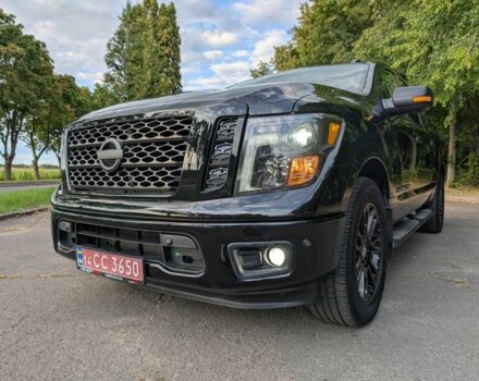 Черный Ниссан Титан, объемом двигателя 5.6 л и пробегом 160 тыс. км за 26999 $, фото 12 на Automoto.ua