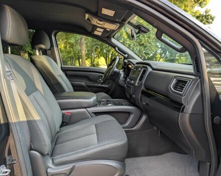 Черный Ниссан Титан, объемом двигателя 5.6 л и пробегом 160 тыс. км за 26999 $, фото 22 на Automoto.ua