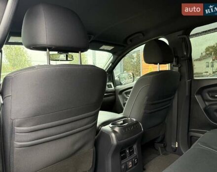 Черный Ниссан Титан, объемом двигателя 5.56 л и пробегом 160 тыс. км за 29999 $, фото 43 на Automoto.ua