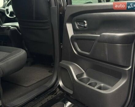 Черный Ниссан Титан, объемом двигателя 5.56 л и пробегом 160 тыс. км за 29999 $, фото 52 на Automoto.ua