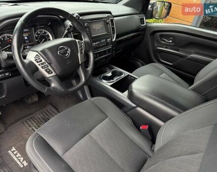 Черный Ниссан Титан, объемом двигателя 5.56 л и пробегом 160 тыс. км за 29999 $, фото 21 на Automoto.ua