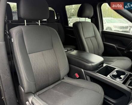 Черный Ниссан Титан, объемом двигателя 5.56 л и пробегом 160 тыс. км за 29999 $, фото 62 на Automoto.ua