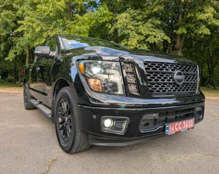 Черный Ниссан Титан, объемом двигателя 5.6 л и пробегом 160 тыс. км за 26999 $, фото 13 на Automoto.ua