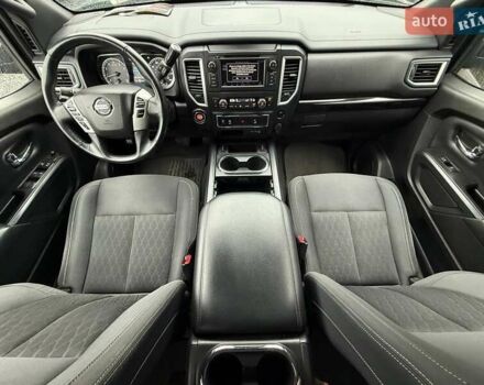Черный Ниссан Титан, объемом двигателя 5.56 л и пробегом 160 тыс. км за 29999 $, фото 48 на Automoto.ua