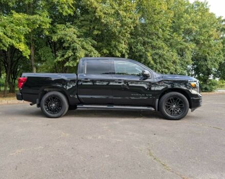 Черный Ниссан Титан, объемом двигателя 5.6 л и пробегом 160 тыс. км за 26999 $, фото 7 на Automoto.ua