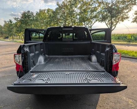 Черный Ниссан Титан, объемом двигателя 5.6 л и пробегом 160 тыс. км за 26999 $, фото 21 на Automoto.ua