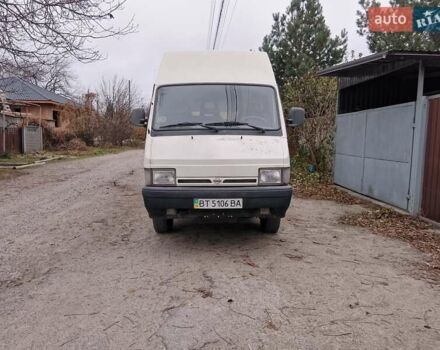 Белый Ниссан Трейд, объемом двигателя 2.95 л и пробегом 380 тыс. км за 3000 $, фото 8 на Automoto.ua