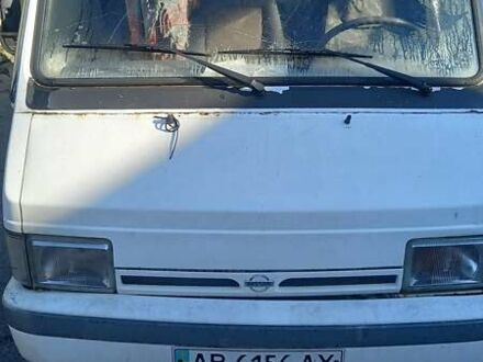 Ніссан Трейд 1998 у Гайсине на Automoto.ua Білий Ніссан Трейд, об'ємом двигуна 2.95 л та пробігом 350 тис. км за 1300 $, фото 1 на Automoto.ua