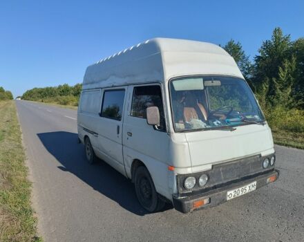 Белый Ниссан Урван, объемом двигателя 0 л и пробегом 200 тыс. км за 1290 $, фото 3 на Automoto.ua