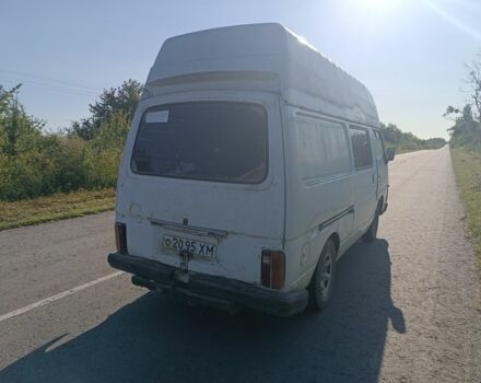 Белый Ниссан Урван, объемом двигателя 0 л и пробегом 200 тыс. км за 1290 $, фото 4 на Automoto.ua