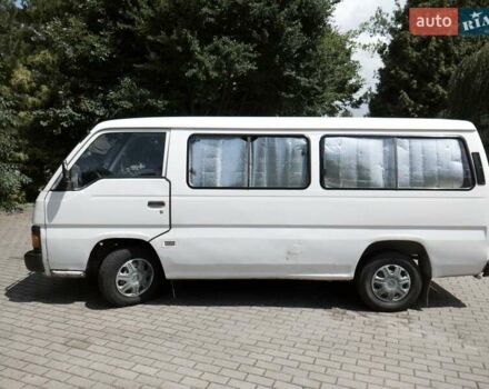 Білий Ніссан Урван, об'ємом двигуна 2.5 л та пробігом 640 тис. км за 3000 $, фото 6 на Automoto.ua