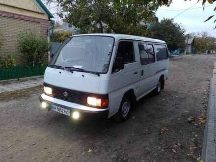 Білий Ніссан Урван, об'ємом двигуна 2.5 л та пробігом 111 тис. км за 1700 $, фото 1 на Automoto.ua