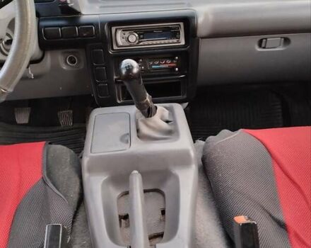 Білий Ніссан Ванетте, об'ємом двигуна 2.28 л та пробігом 266 тис. км за 3200 $, фото 4 на Automoto.ua