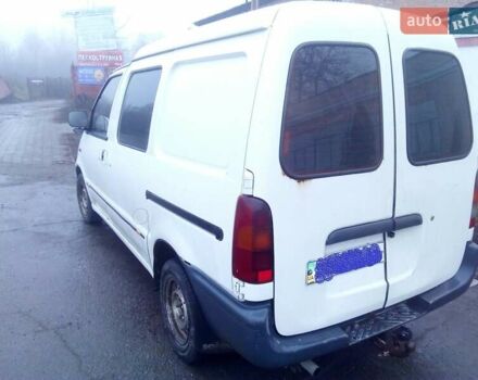 Белый Ниссан Ванетте, объемом двигателя 2.3 л и пробегом 290 тыс. км за 3000 $, фото 3 на Automoto.ua