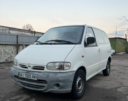 Белый Ниссан Ванетте, объемом двигателя 2.3 л и пробегом 240 тыс. км за 2300 $, фото 1 на Automoto.ua