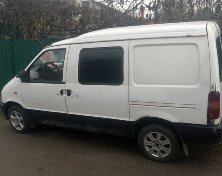 Белый Ниссан Ванетте, объемом двигателя 2.3 л и пробегом 400 тыс. км за 2400 $, фото 1 на Automoto.ua