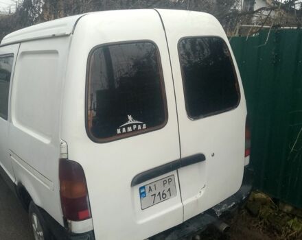 Белый Ниссан Ванетте, объемом двигателя 2.3 л и пробегом 400 тыс. км за 2400 $, фото 2 на Automoto.ua