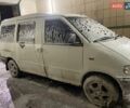 Белый Ниссан Ванетте, объемом двигателя 2.3 л и пробегом 500 тыс. км за 2000 $, фото 1 на Automoto.ua