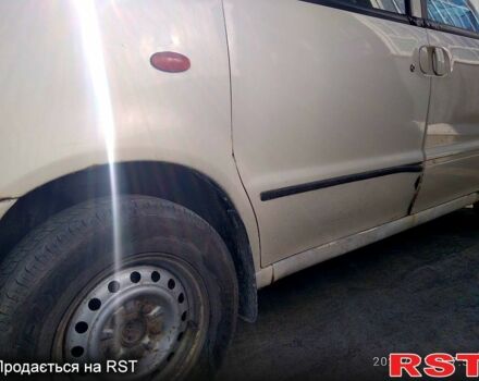 Белый Ниссан Ванетте, объемом двигателя 2.3 л и пробегом 266 тыс. км за 3200 $, фото 1 на Automoto.ua