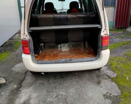 Белый Ниссан Ванетте, объемом двигателя 2.3 л и пробегом 266 тыс. км за 3200 $, фото 9 на Automoto.ua