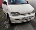 Белый Ниссан Ванетте, объемом двигателя 2.3 л и пробегом 266 тыс. км за 3200 $, фото 7 на Automoto.ua