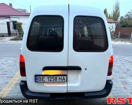 Белый Ниссан Ванетте, объемом двигателя 2.3 л и пробегом 300 тыс. км за 2950 $, фото 6 на Automoto.ua