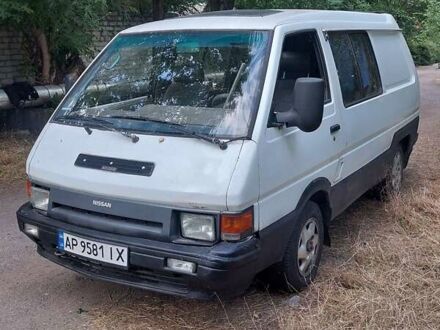 Білий Ніссан Ванетте, об'ємом двигуна 2 л та пробігом 290 тис. км за 1300 $, фото 1 на Automoto.ua