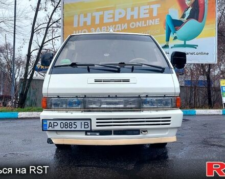 Белый Ниссан Ванетте, объемом двигателя 20 л и пробегом 398 тыс. км за 3300 $, фото 1 на Automoto.ua