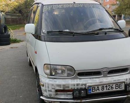 Белый Ниссан Ванетте, объемом двигателя 2.3 л и пробегом 400 тыс. км за 2397 $, фото 1 на Automoto.ua