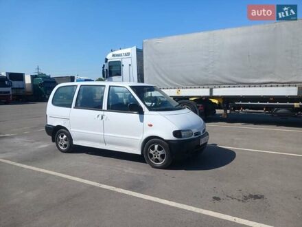 Белый Ниссан Ванетте, объемом двигателя 2.3 л и пробегом 300 тыс. км за 1880 $, фото 1 на Automoto.ua