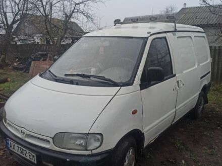 Белый Ниссан Ванетте, объемом двигателя 2.3 л и пробегом 350 тыс. км за 1776 $, фото 1 на Automoto.ua