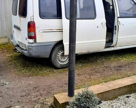 Белый Ниссан Ванетте, объемом двигателя 2.3 л и пробегом 297 тыс. км за 2650 $, фото 1 на Automoto.ua