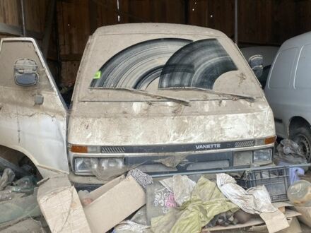 Ніссан Ванетте 1999 у Путиле на Automoto.ua Білий Ніссан Ванетте, об'ємом двигуна 2 л та пробігом 80 тис. км за 2000 $, фото 1 на Automoto.ua