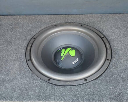 Красный Ниссан Ванетте, объемом двигателя 2 л и пробегом 340 тыс. км за 2500 $, фото 3 на Automoto.ua