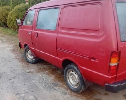 Червоний Ніссан Ванетте, об'ємом двигуна 0 л та пробігом 250 тис. км за 1300 $, фото 1 на Automoto.ua