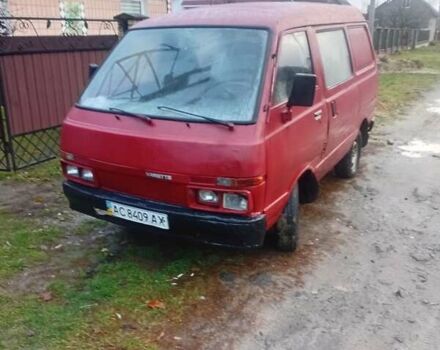 Червоний Ніссан Ванетте, об'ємом двигуна 0 л та пробігом 250 тис. км за 1300 $, фото 2 на Automoto.ua