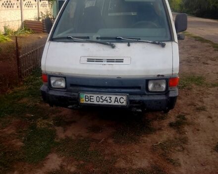 Ниссан Ванетте, объемом двигателя 2 л и пробегом 200 тыс. км за 850 $, фото 2 на Automoto.ua