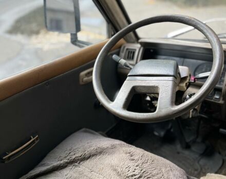 Серый Ниссан Ванетте, объемом двигателя 1.6 л и пробегом 200 тыс. км за 999 $, фото 9 на Automoto.ua