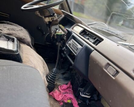 Серый Ниссан Ванетте, объемом двигателя 1.6 л и пробегом 200 тыс. км за 999 $, фото 8 на Automoto.ua