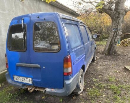 Синий Ниссан Ванетте, объемом двигателя 0 л и пробегом 300 тыс. км за 1071 $, фото 2 на Automoto.ua