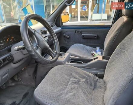Синий Ниссан Ванетте, объемом двигателя 2.3 л и пробегом 250 тыс. км за 2410 $, фото 6 на Automoto.ua