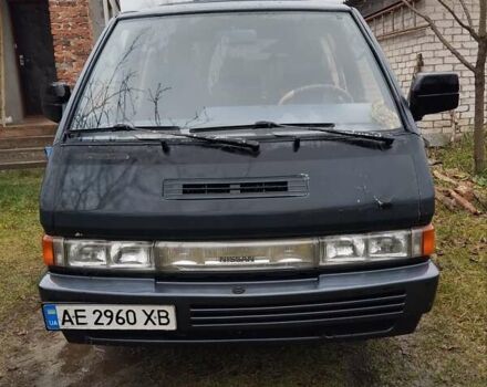 Синий Ниссан Ванетте, объемом двигателя 1.95 л и пробегом 300 тыс. км за 1600 $, фото 1 на Automoto.ua