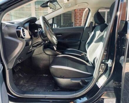 Черный Ниссан Верса, объемом двигателя 1.6 л и пробегом 32 тыс. км за 2400 $, фото 4 на Automoto.ua