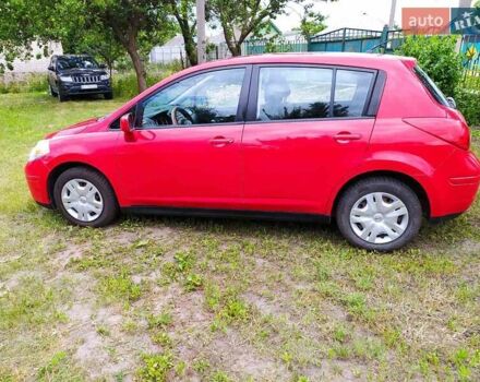 Красный Ниссан Верса, объемом двигателя 1.8 л и пробегом 274 тыс. км за 6100 $, фото 4 на Automoto.ua