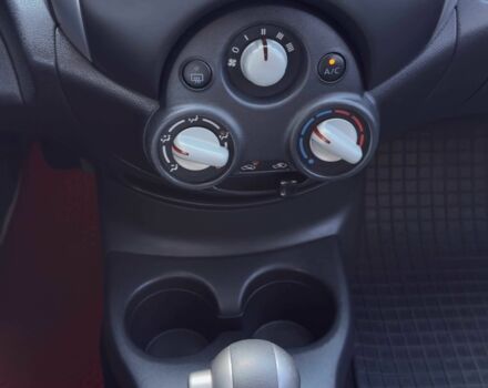 Красный Ниссан Верса, объемом двигателя 1.6 л и пробегом 120 тыс. км за 8400 $, фото 13 на Automoto.ua