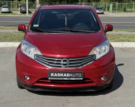 Красный Ниссан Верса, объемом двигателя 1.6 л и пробегом 120 тыс. км за 8400 $, фото 1 на Automoto.ua