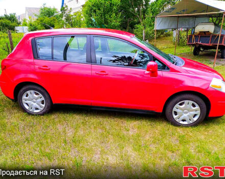 Красный Ниссан Верса, объемом двигателя 1.8 л и пробегом 274 тыс. км за 6100 $, фото 2 на Automoto.ua