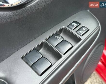 Красный Ниссан Верса, объемом двигателя 1.6 л и пробегом 125 тыс. км за 9300 $, фото 36 на Automoto.ua