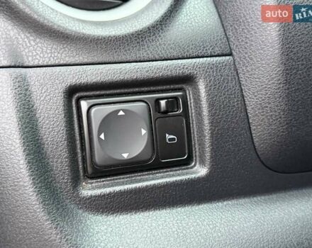 Красный Ниссан Верса, объемом двигателя 1.6 л и пробегом 125 тыс. км за 9300 $, фото 35 на Automoto.ua