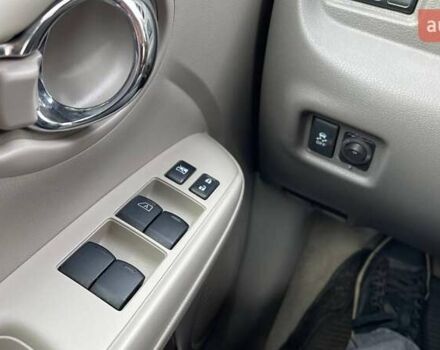 Красный Ниссан Верса, объемом двигателя 1.6 л и пробегом 45 тыс. км за 5800 $, фото 9 на Automoto.ua